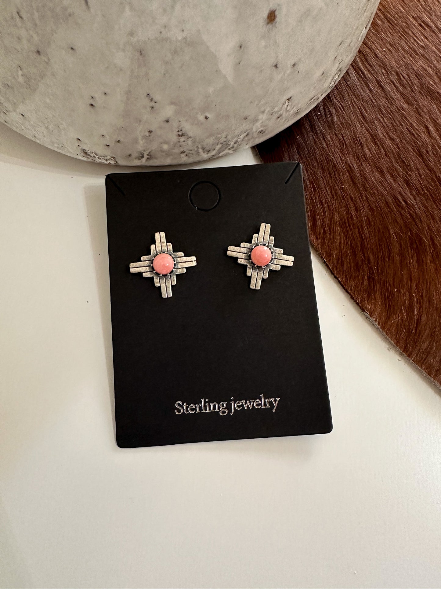 Sheena Studs - Pink Conch Shell