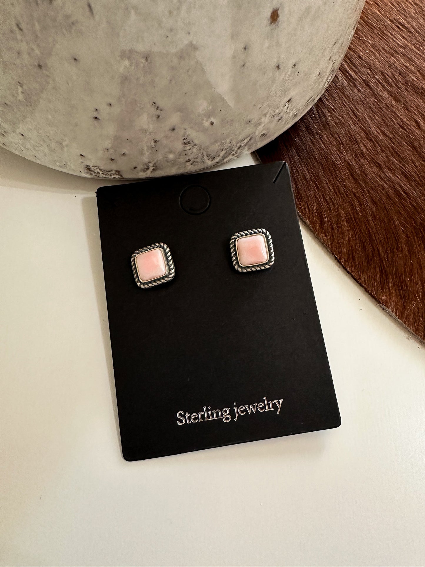 Abby Studs - Pink Conch Shell