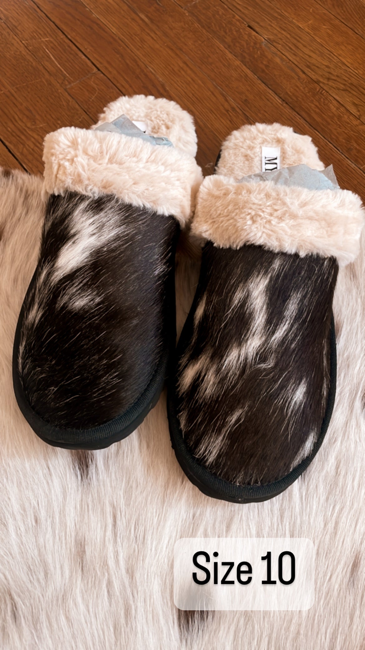 Snug Scuff Slippers - Black/White