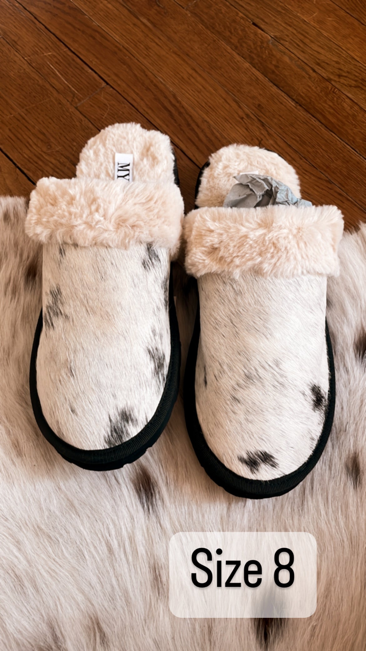 Snug Scuff Slippers - Black/White